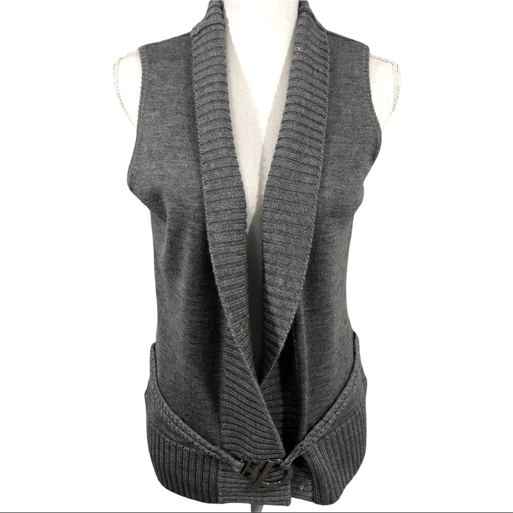 HIANASI - SOFT GRAY COLOR VEST.  MULTIPLE SNAP CLOSURE, SILVER TONE HARDWARE
